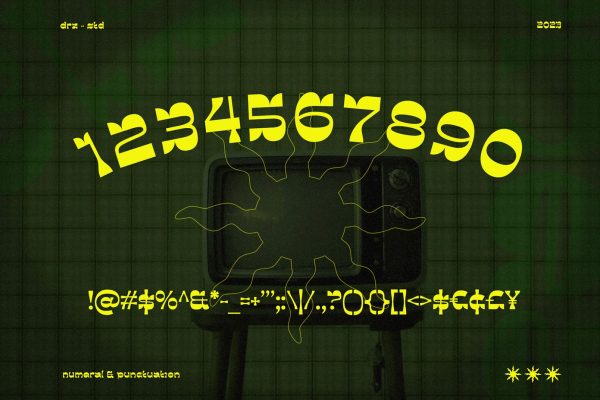 Finacest – Retro Psychedelic Font